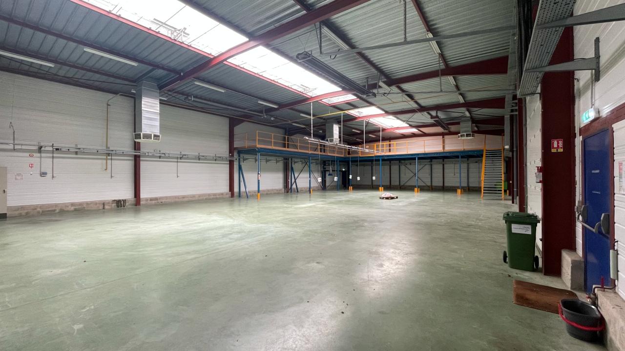 Local d'activité Saint-Germain-de-la-Grange 1950m² Vente local d'activité Saint-Germain-de-la-Grange Yvelines OVACT2533045 6